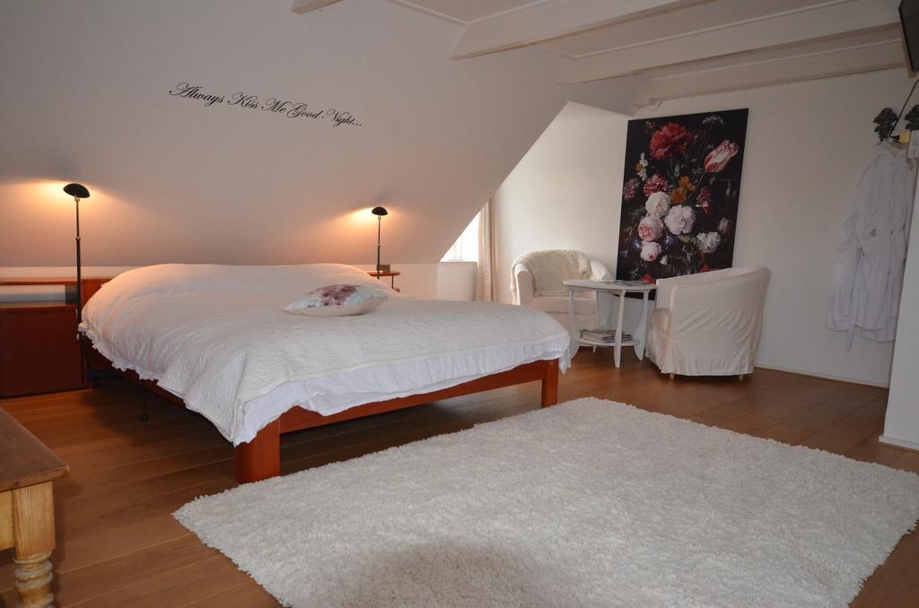 Bed and Breakfast Bloemenhoeve Birdaard Exteriér fotografie