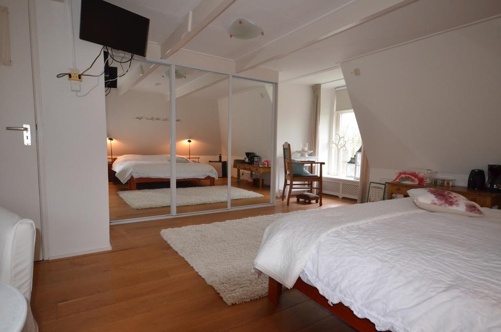 Bed and Breakfast Bloemenhoeve Birdaard Exteriér fotografie