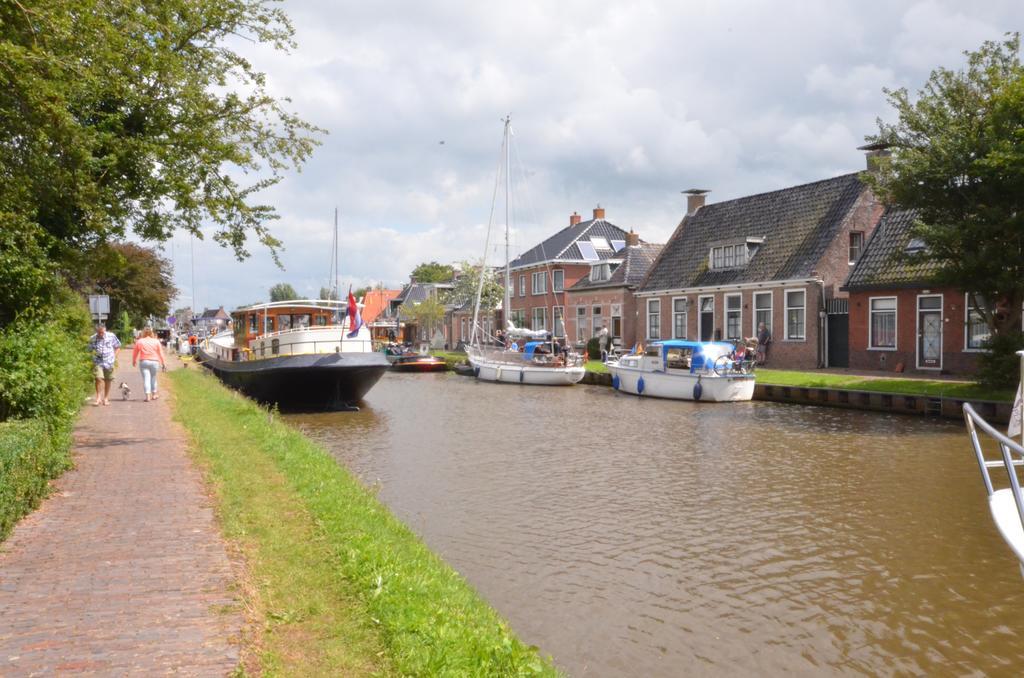 Bed and Breakfast Bloemenhoeve Birdaard Exteriér fotografie